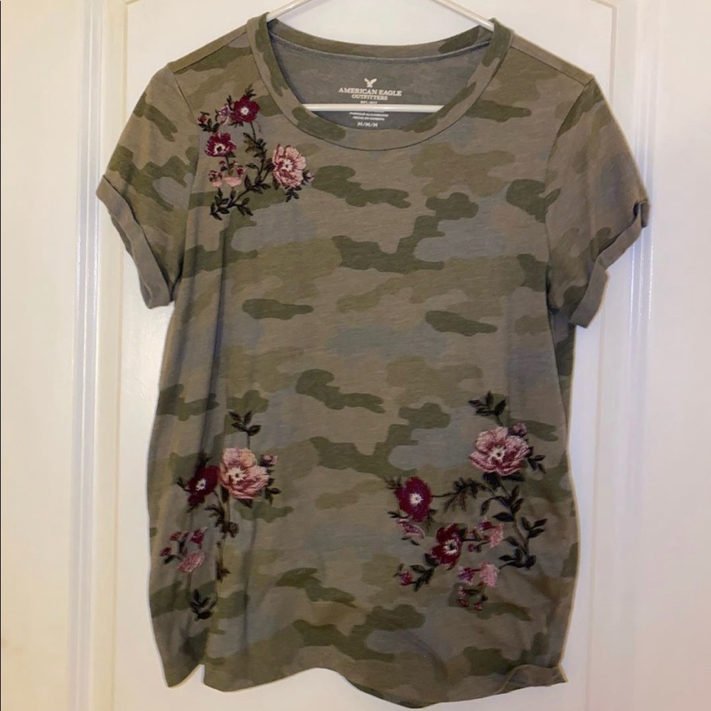 Short sleeve American Eagle camo t-shirt